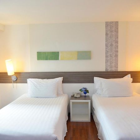 The Mini R Ratchada Hotel Bangkok Buitenkant foto