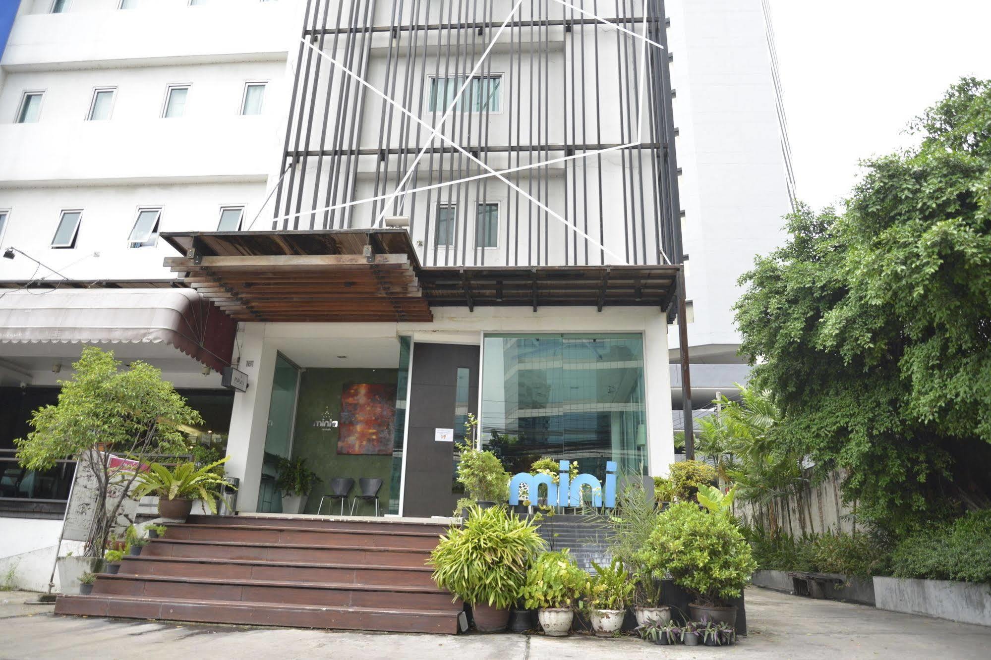 The Mini R Ratchada Hotel Bangkok Buitenkant foto