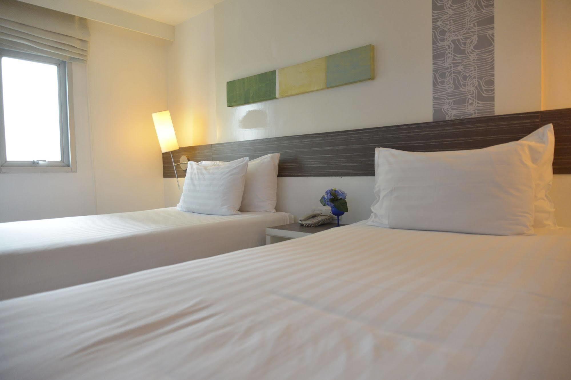 The Mini R Ratchada Hotel Bangkok Buitenkant foto