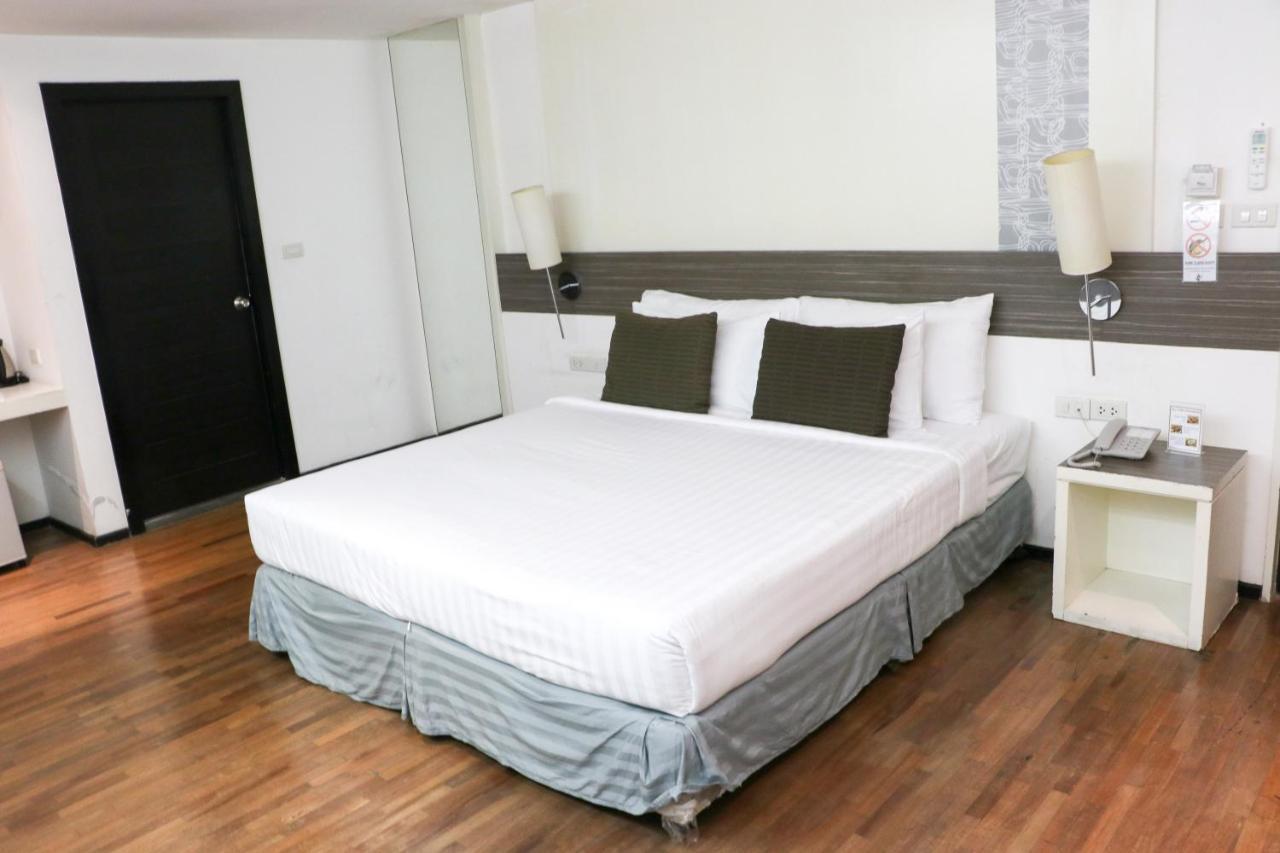 The Mini R Ratchada Hotel Bangkok Buitenkant foto